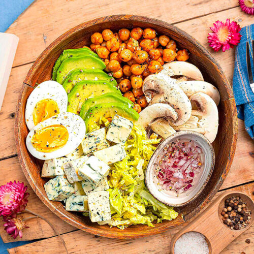 Cobb salad végétarienne fourme d Ambert avocat et champignons